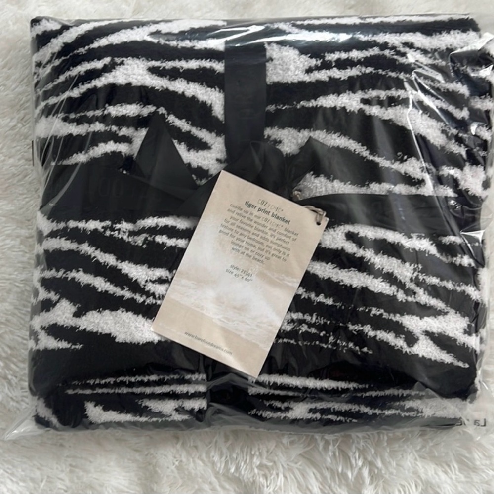 Barefoot Dreams Zebra-Pattern Throw Blanket - Black, White - Picture 4 of 6